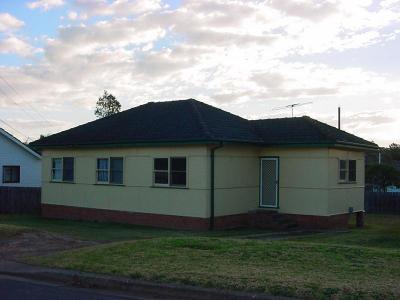 1 Bedroom Half House