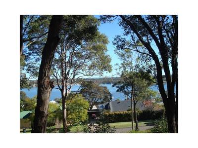 79 Alkrington Ave , Fishing Point
