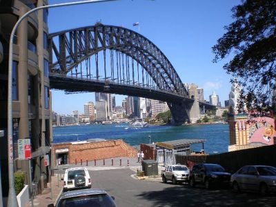 EXECUTIVE FULLY FURNISHED ONE BEDROOM