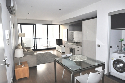 Fully Furnished - One Bedroom Executive Apartment with Car space!!