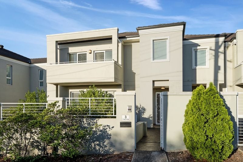 It’s Huge - 472sqm of Space!!