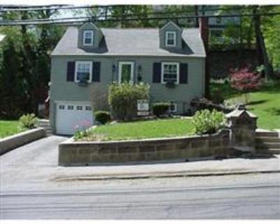 Location, Greenspace, Adorable and Affordable all in one!