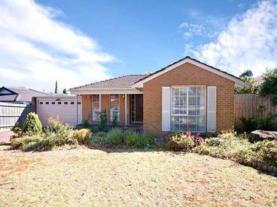 Spacious Living and Close to Everything