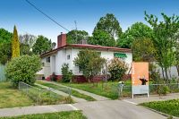 5 HOWARD PLACE Seymour, Vic