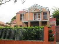 Stylish Townhouse Perfect for the Corporate Couple