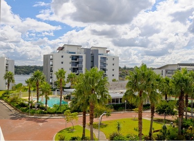 Waterview apartment with a lifestyle!