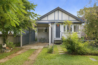 STYLISH SCARBOROUGH COTTAGE