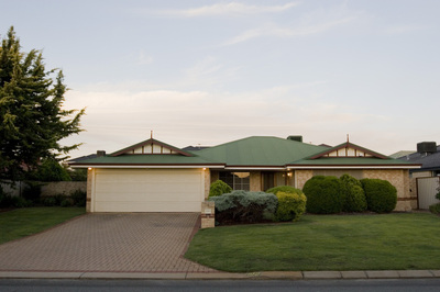 Quality home, BARGAIN price!