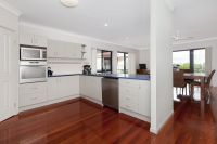 16 Greenwood Close, Moggill