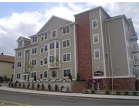 Luxury Condo near the Malden T Station!