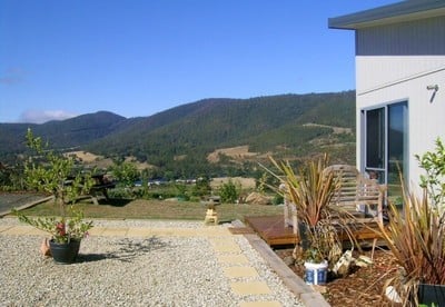 Modern 1 Bedroom + Study Home