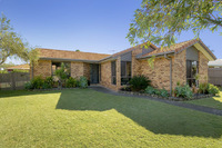 JUST MOVE IN - SIDE ACCESS GALORE