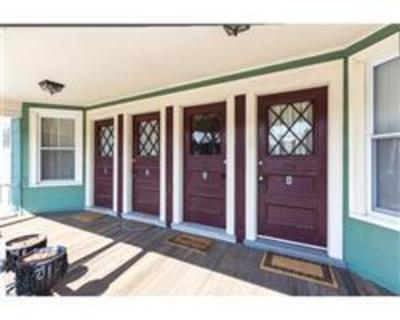 Immaculate 3 BR condo that personifies' Pride of Ownership' throughout