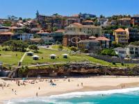 Moments from Bronte Beach - two bedroom apartment in an art deco building
