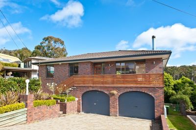 Modern Family Home In Beautiful Tathra