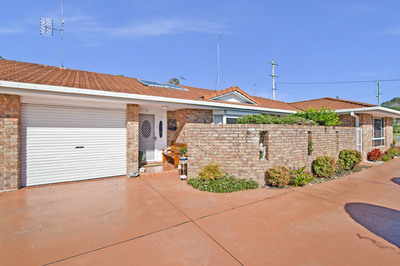 Premier Villa Home – Well Located In East Port