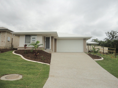 32 Venetian Way, COOMERA