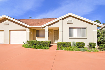 Inviting Light Filled Villa Home