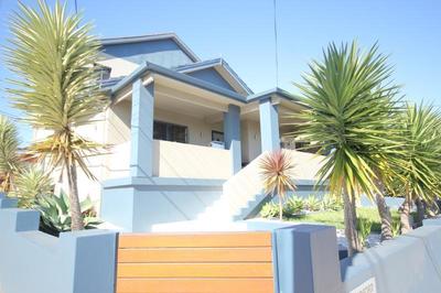 Stylish Abode - One Room Remaining in Shared House 