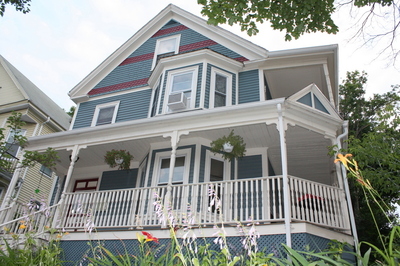 Outstanding condominium in Victorian Painted Lady!