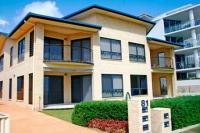 Unit 3 81 Esplanade, Bargara