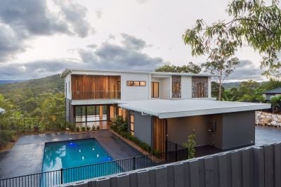 Modern, Brand New Home with Spectacular Hinterland Views