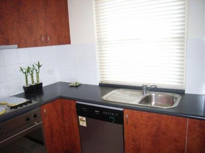 LIGHT TOP FLOOR APARTMENT