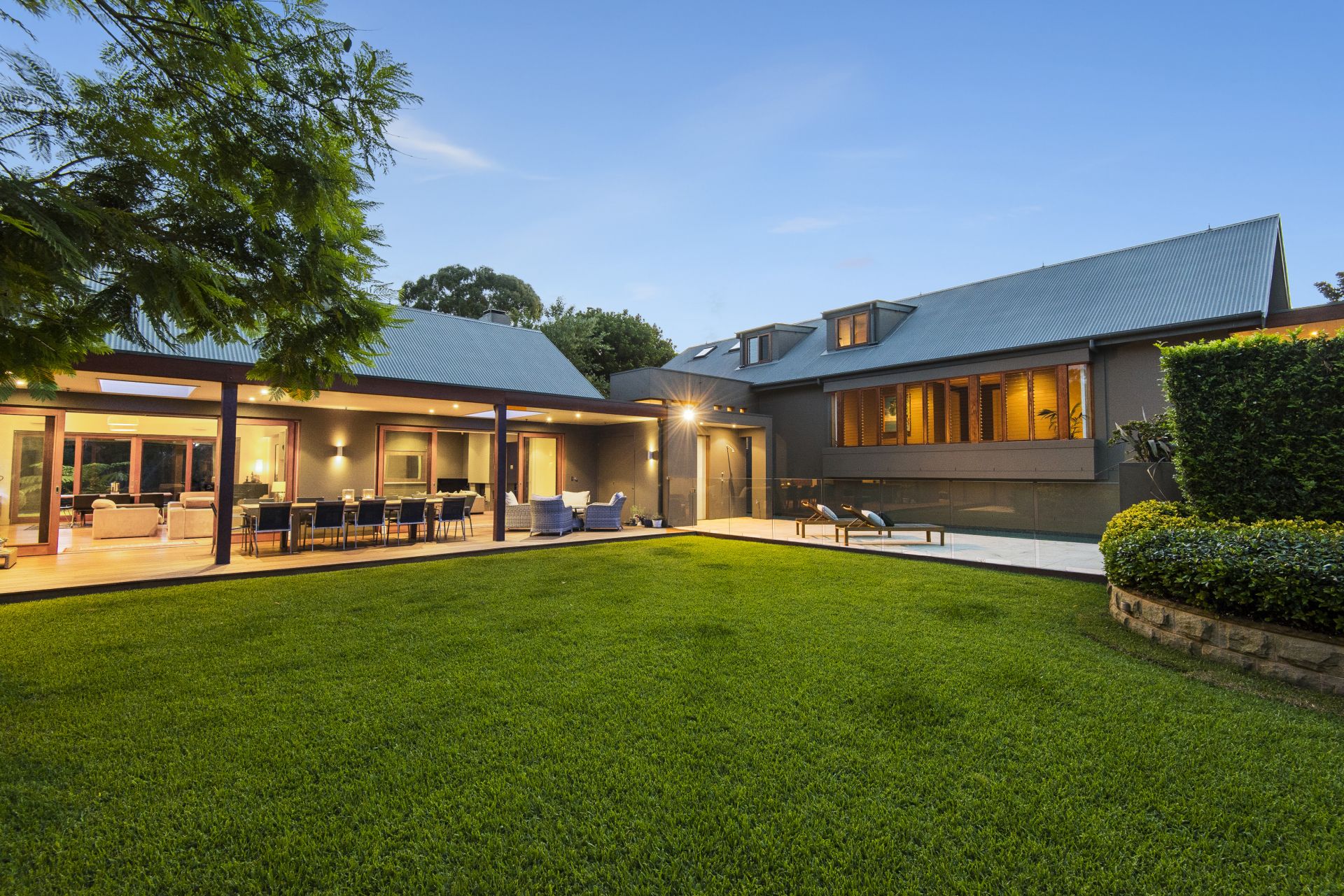 A LUXURY LIFESTYLE AND EQUESTRIAN OASIS IN THE HEART OF SYDNEY a luxury home for sale in Duffys