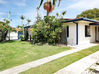 BEACHSIDE DUPLEX ready for new owners or investors!