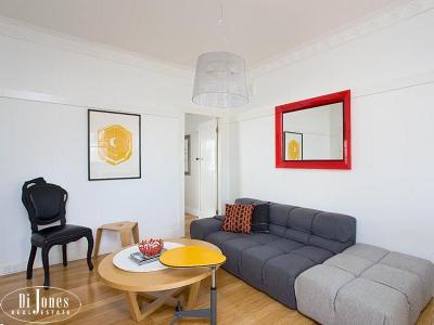 Fresh boutique beachside apartment.