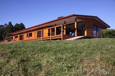 Country Style, Modern Living on 3.2 Acres