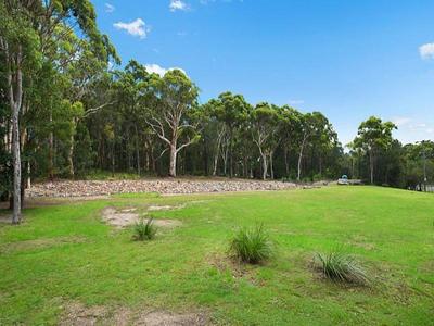 ACREAGE BY THE SEA!