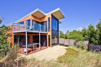 A Statement In Modern Beach House Living
