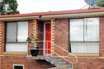 Stylish Unit, Convenient Location