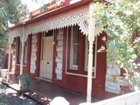 Stone Fronted Character Villa minutes from CBD
