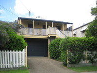 near new queenslander 3 bed 2 bath garage