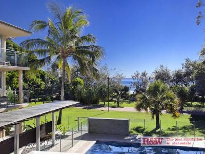 208/5 Maison la Plage, Hastings Street, Noosa Heads