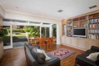 5 BEDROOM FAMILY HOME WITH POOL + HARBOUR VIEWS