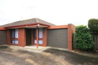 3/5 Lawrence Street, Leopold
