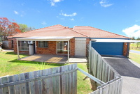 2/2 Bethany Place, Upper Coomera