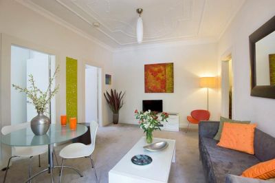 1218 Stylish Art Deco