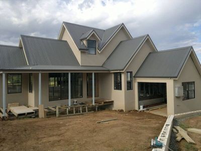 Modern 3 Bedroom Unit freehold - Orange