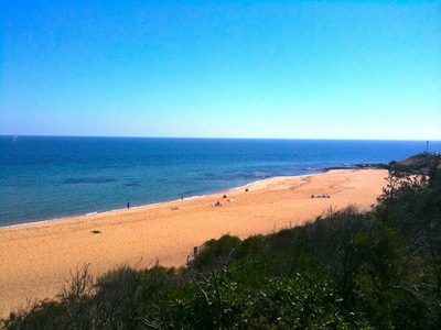 Enjoy million dollar life-style with beach front water views with budget costs. Flat Share, 1 Room and 1 Bathroom.  