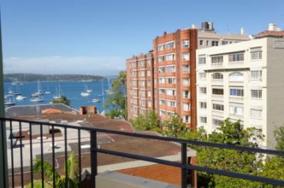 'THE REEFS' RECENTLY RENOVATED 3 BEDROOM GEM