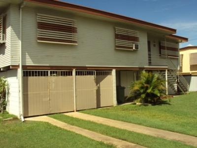 Well presented 3 bedroom highset house enclosed under