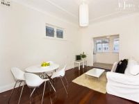 STYLISH 1 BED APARTMENT JUST MOMENTS TO BONDI BEACH