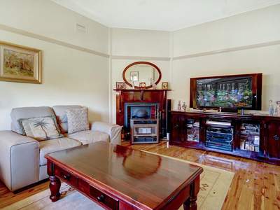 Beautiful Circa style Cottage - Parramatta