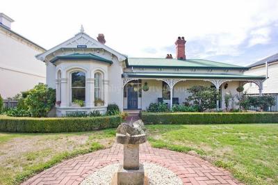 Secluded Elegance on Elphin