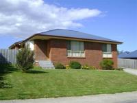 Tidy & Neat Two Bedroom Unit