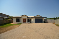 4 Living Areas, 5 Bedrooms, 976sqm Block 
